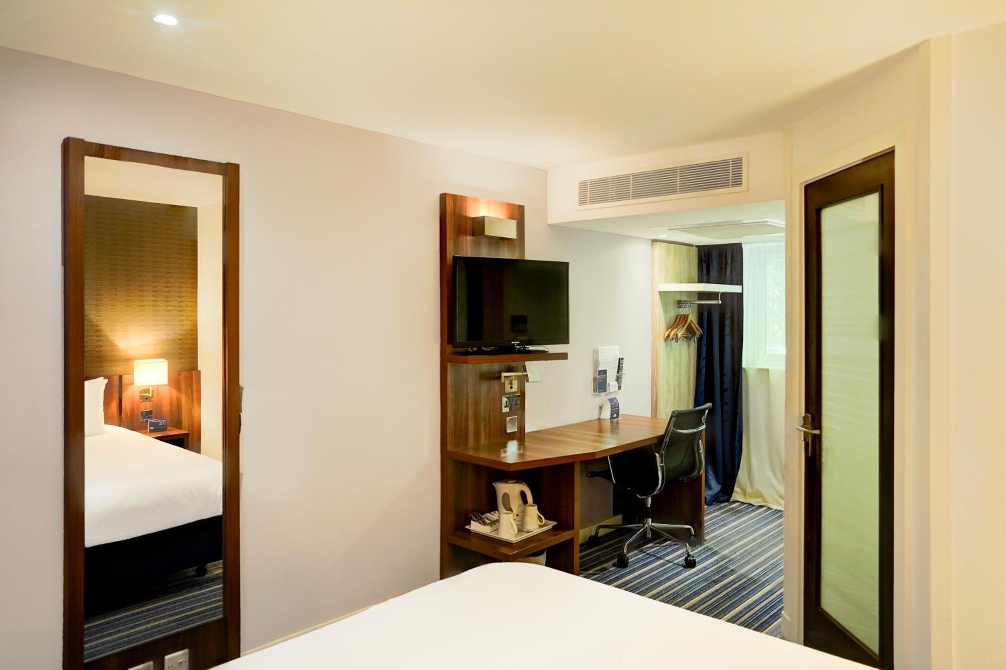Belvilla Crewe City Centre Hotel Lifestyle المظهر الخارجي الصورة