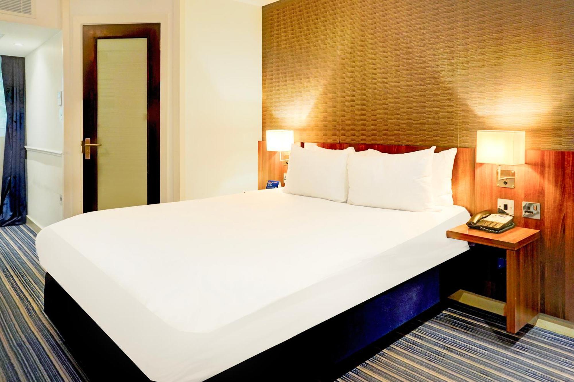 Belvilla Crewe City Centre Hotel Lifestyle المظهر الخارجي الصورة
