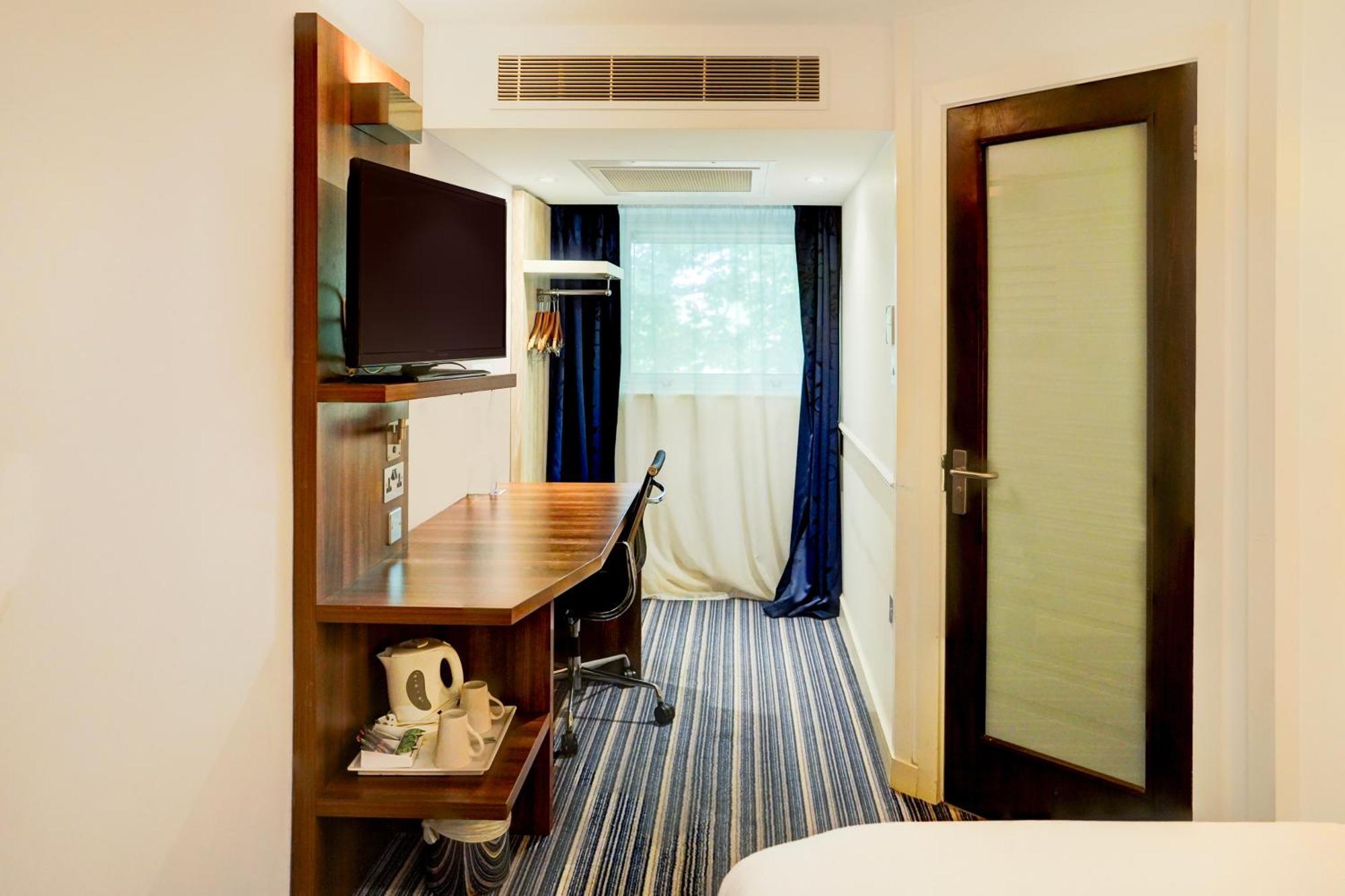 Belvilla Crewe City Centre Hotel Lifestyle المظهر الخارجي الصورة
