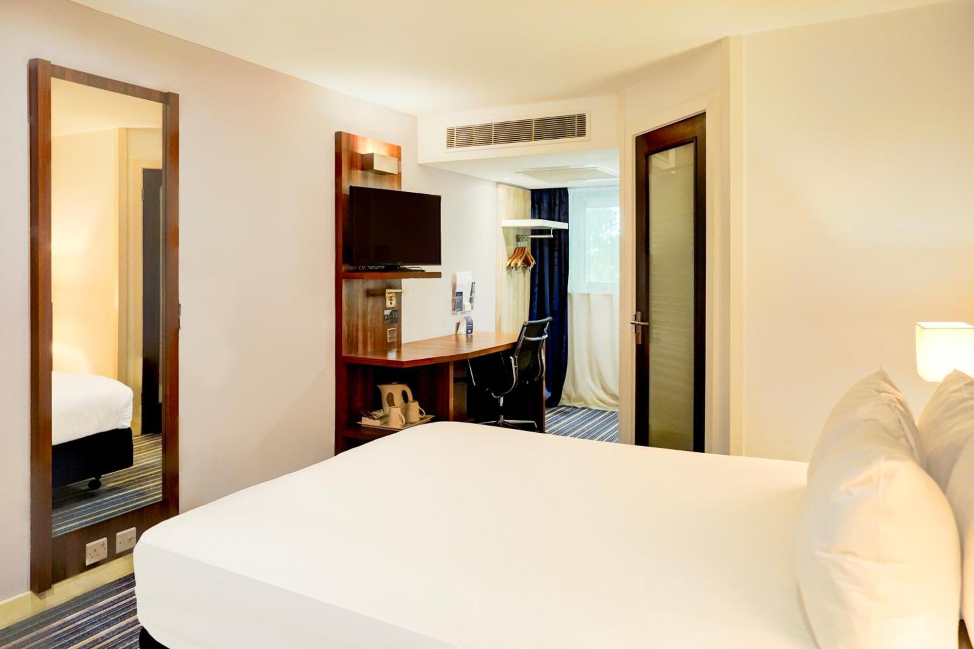 Belvilla Crewe City Centre Hotel Lifestyle المظهر الخارجي الصورة