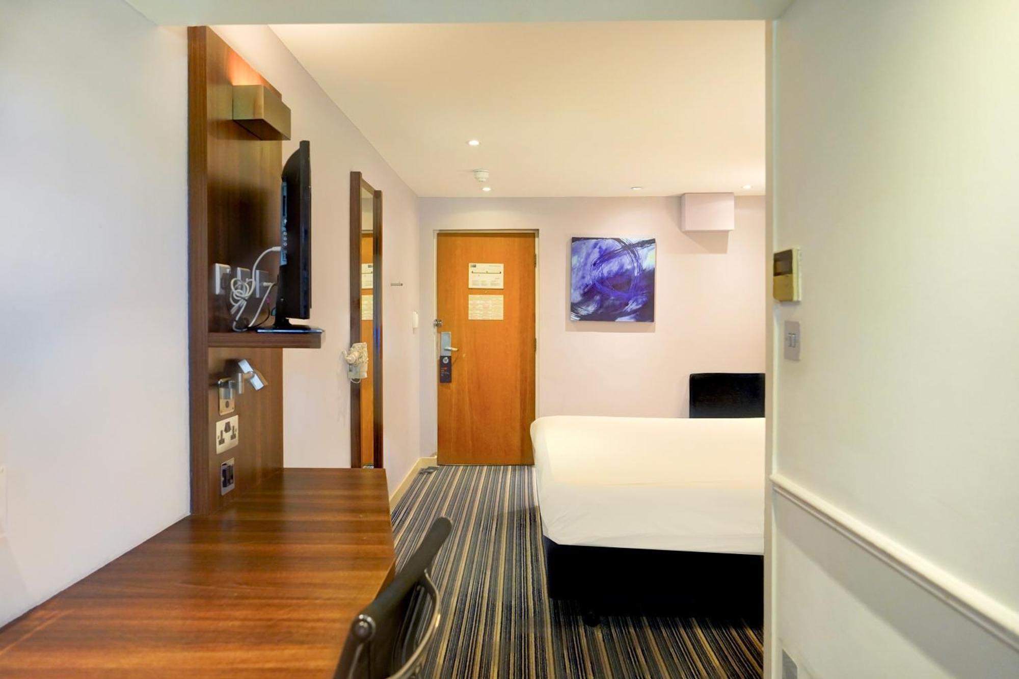Belvilla Crewe City Centre Hotel Lifestyle المظهر الخارجي الصورة