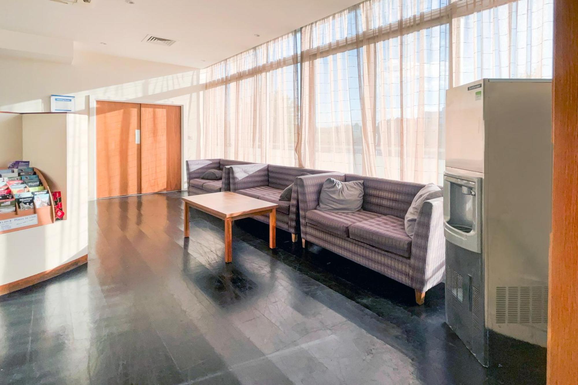 Belvilla Crewe City Centre Hotel Lifestyle المظهر الخارجي الصورة