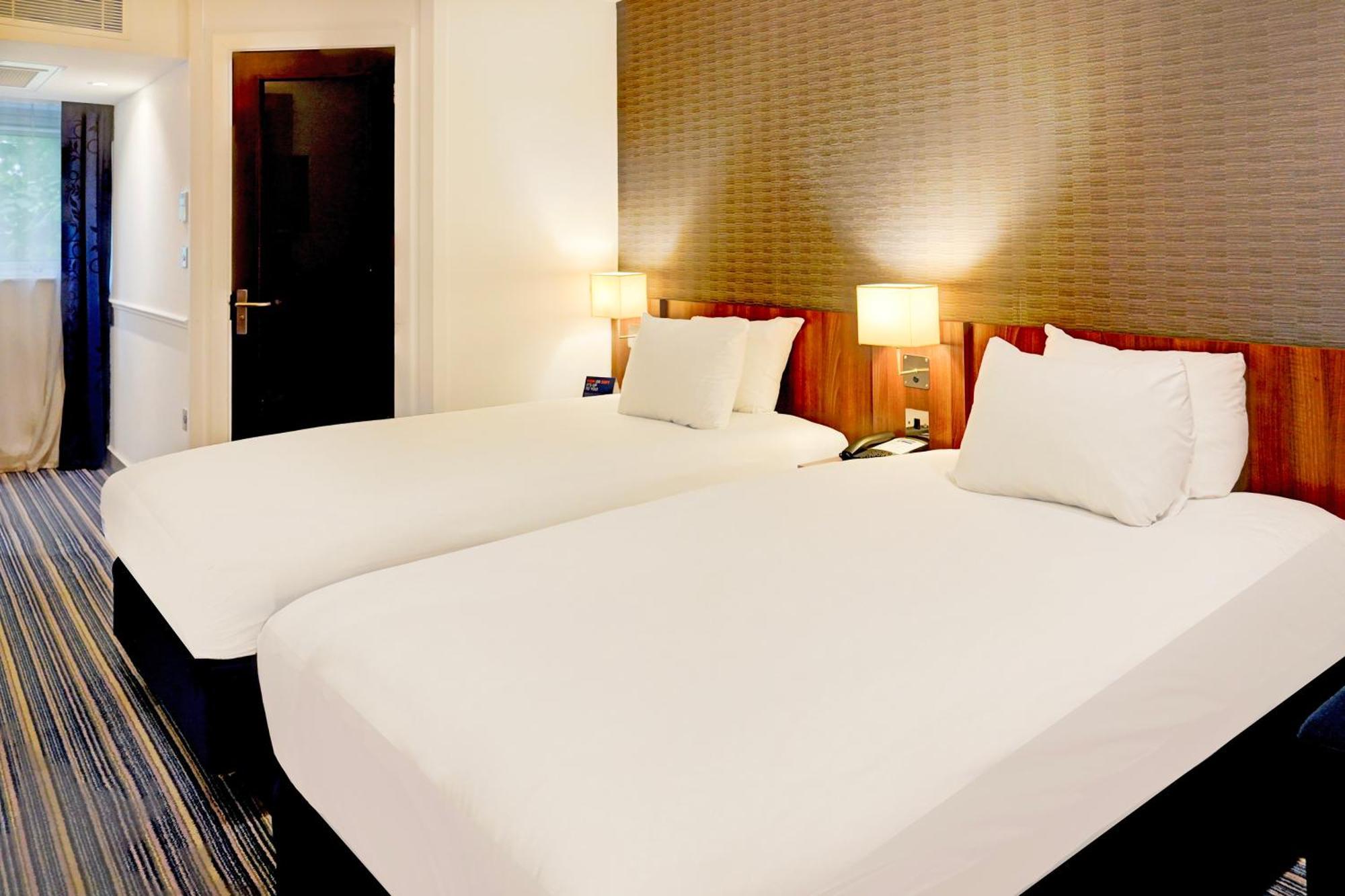 Belvilla Crewe City Centre Hotel Lifestyle المظهر الخارجي الصورة